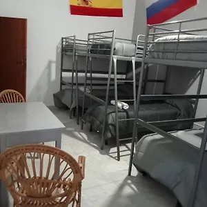 Hostal Dama Hostelbb, Nápoles