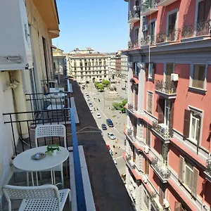 Napoli Central Nocleg ze śniadaniem